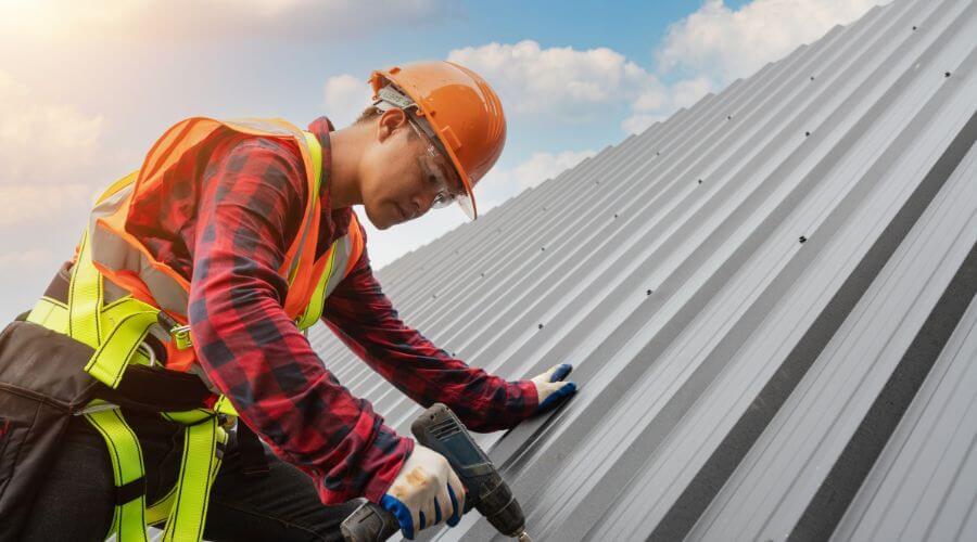 Professional gutter cleaning in Eskdale, WV